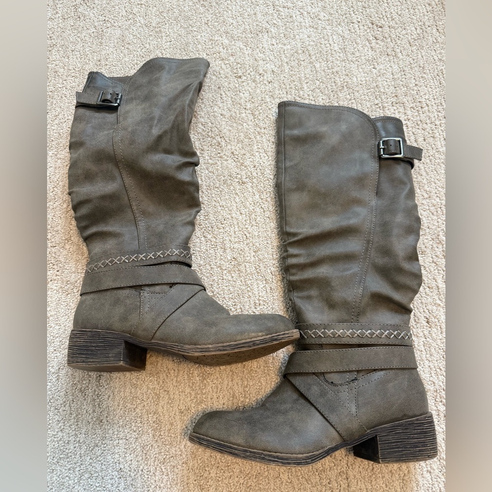Rampage Western Women’s Mid Calf Gray Zip‎ Up Distressed Boots Women’s 7.5M M